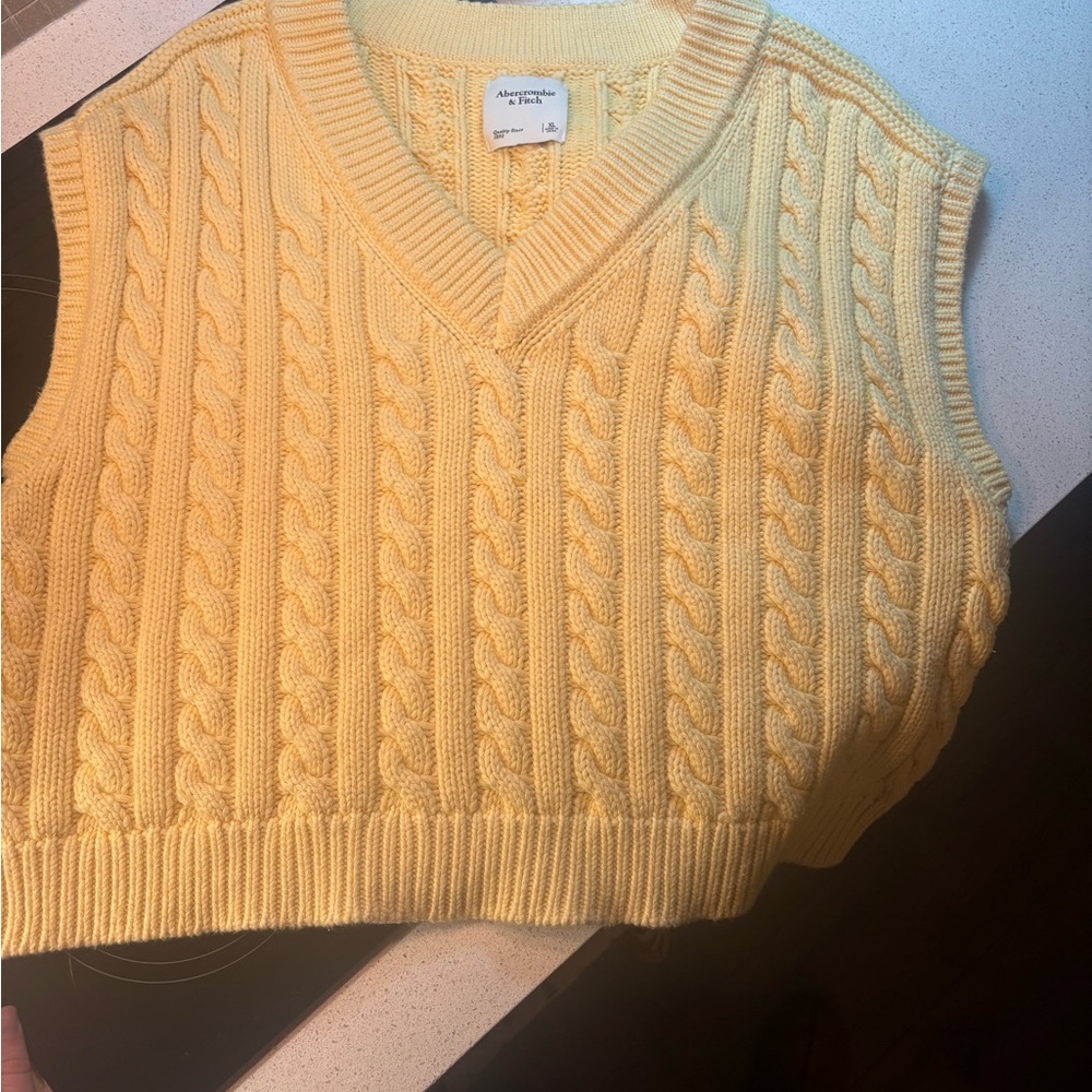 Abercrombie & Fitch Yellow V-Neck Cable Knit Sweater Vest